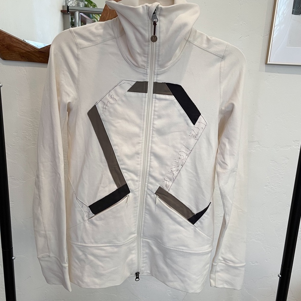 Lululemon cream stride jacket size 4 - Picture 5 of 15